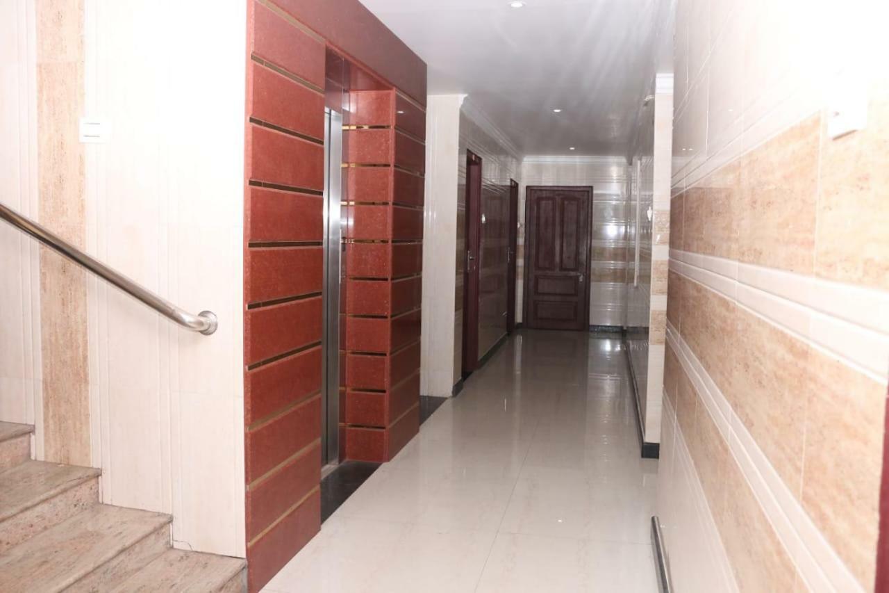 สารพนัส ลอดจ์ Hotel Tiruchchendur ภายนอก รูปภาพ