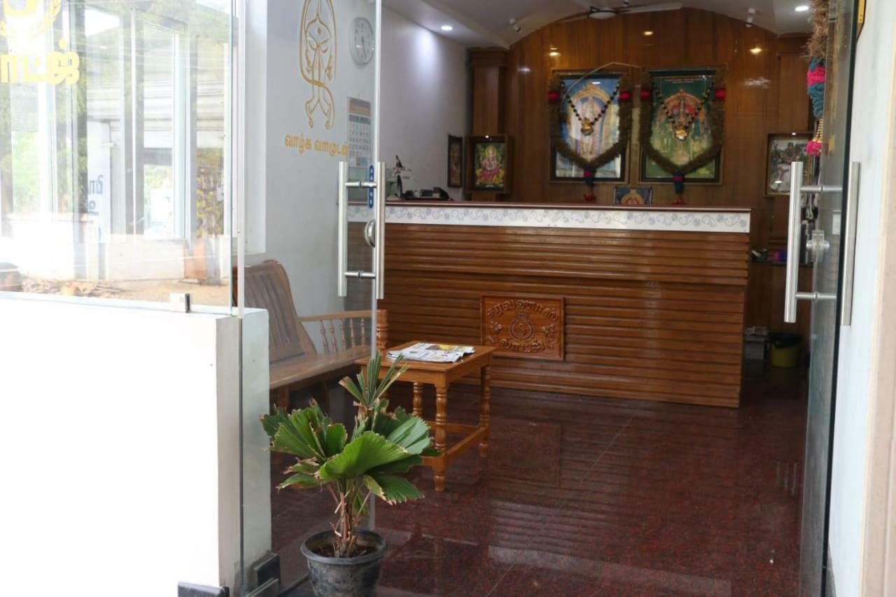 สารพนัส ลอดจ์ Hotel Tiruchchendur ภายนอก รูปภาพ