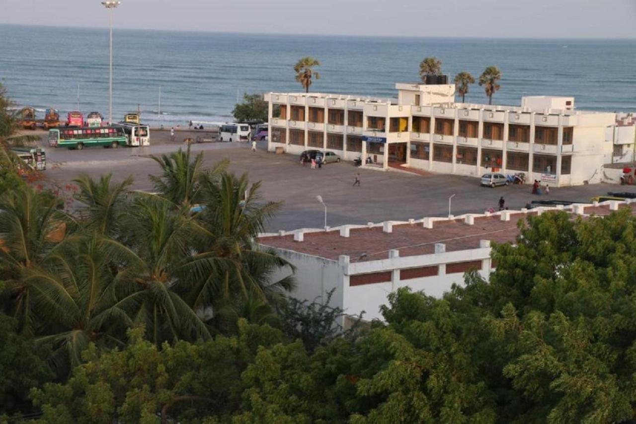 สารพนัส ลอดจ์ Hotel Tiruchchendur ภายนอก รูปภาพ